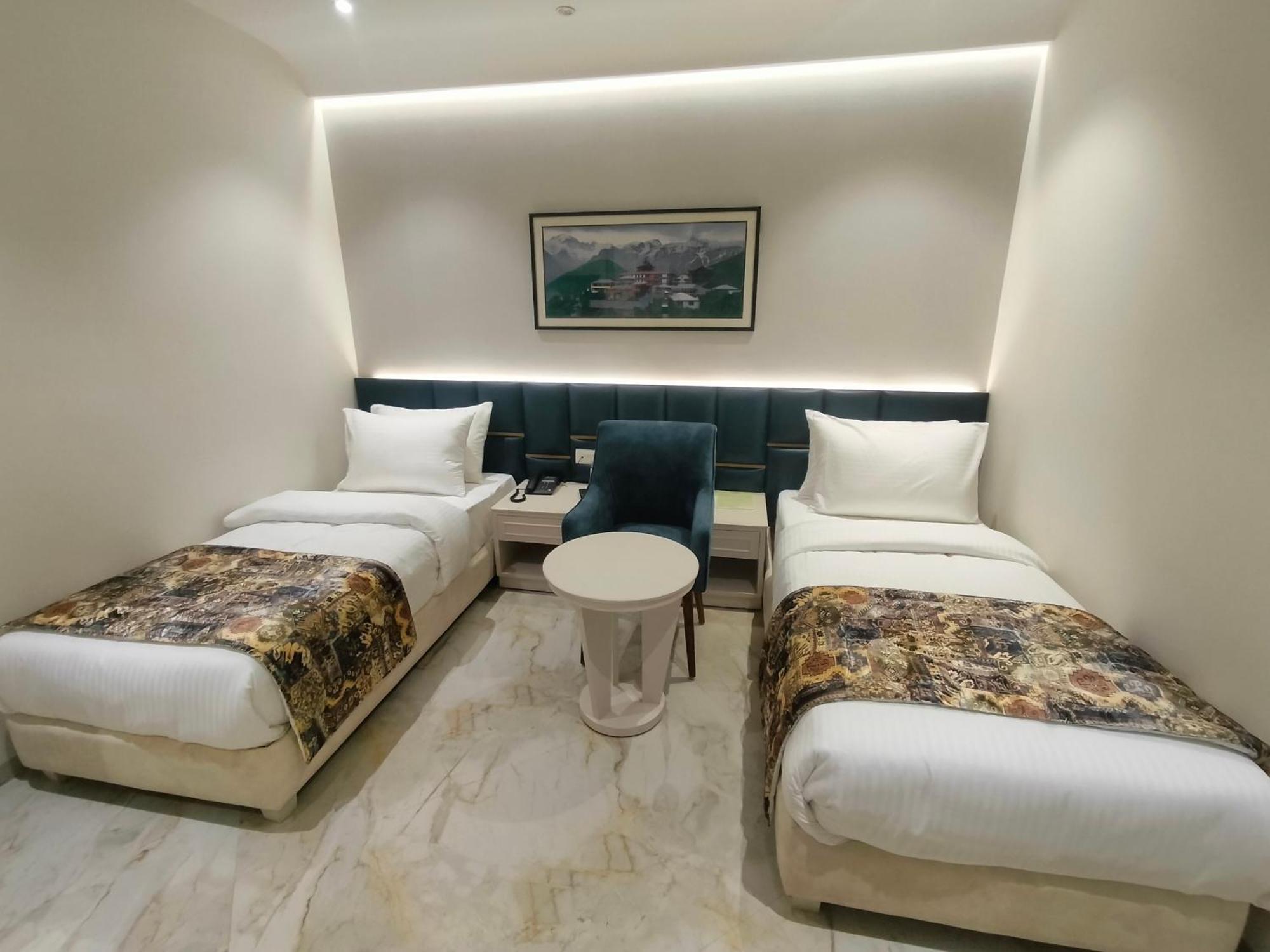 Hiraya Hotels Mohali Exterior foto