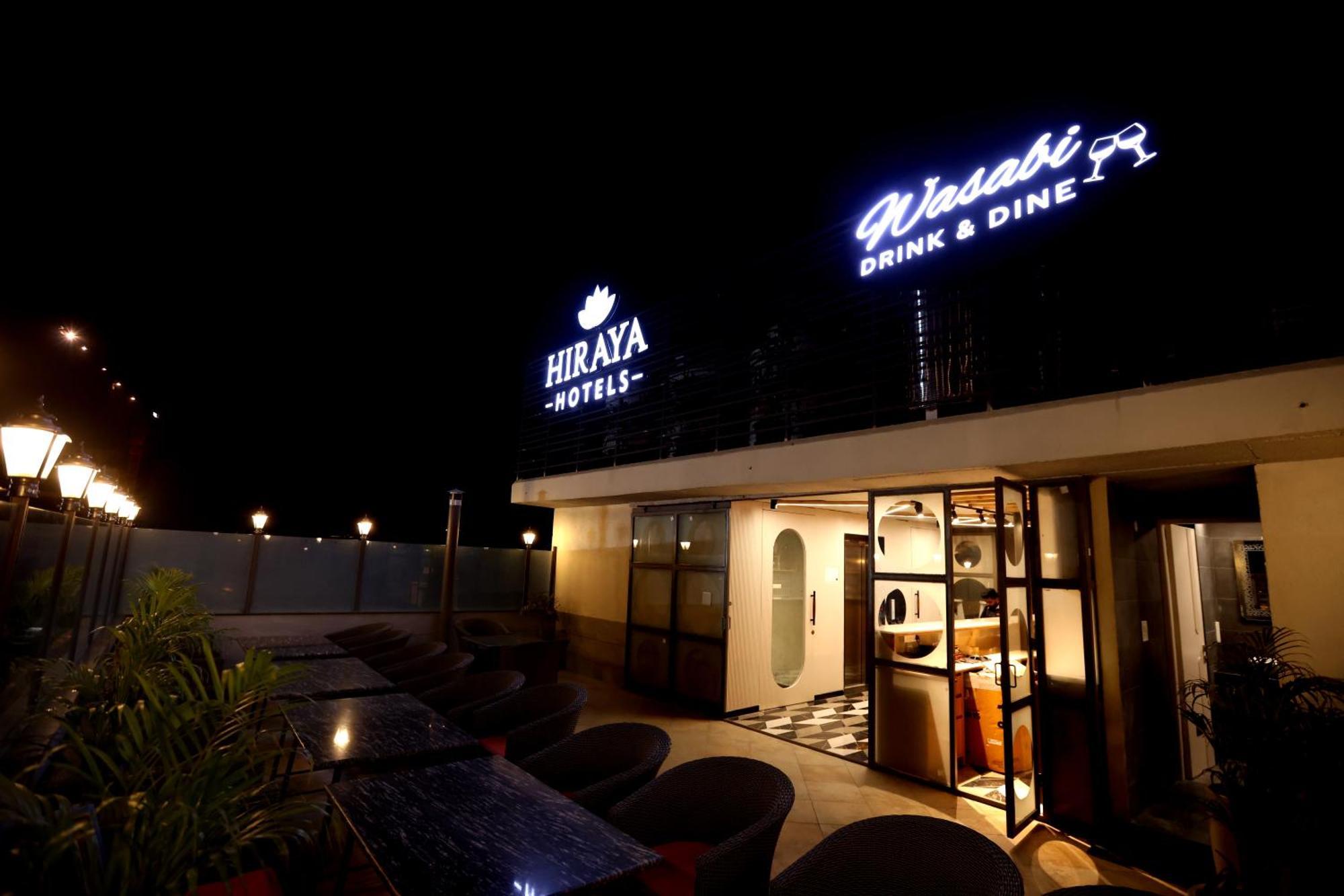 Hiraya Hotels Mohali Exterior foto